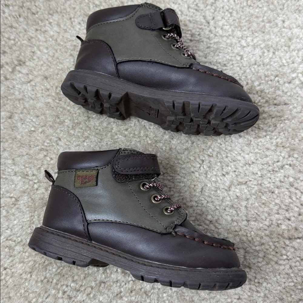 EUC. Size 7 Osh Kosh Toddler Shoes